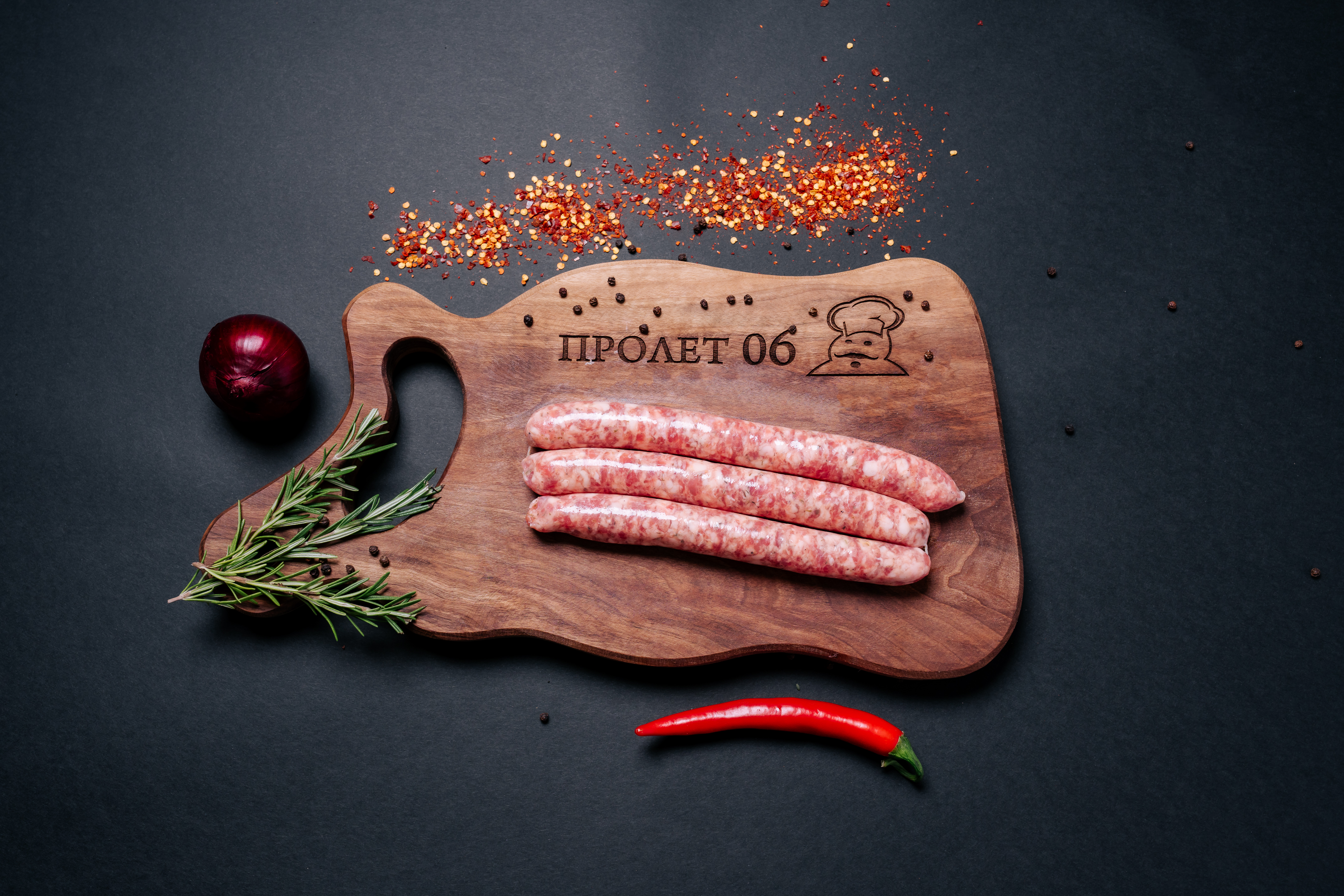 Свинска сурова наденица